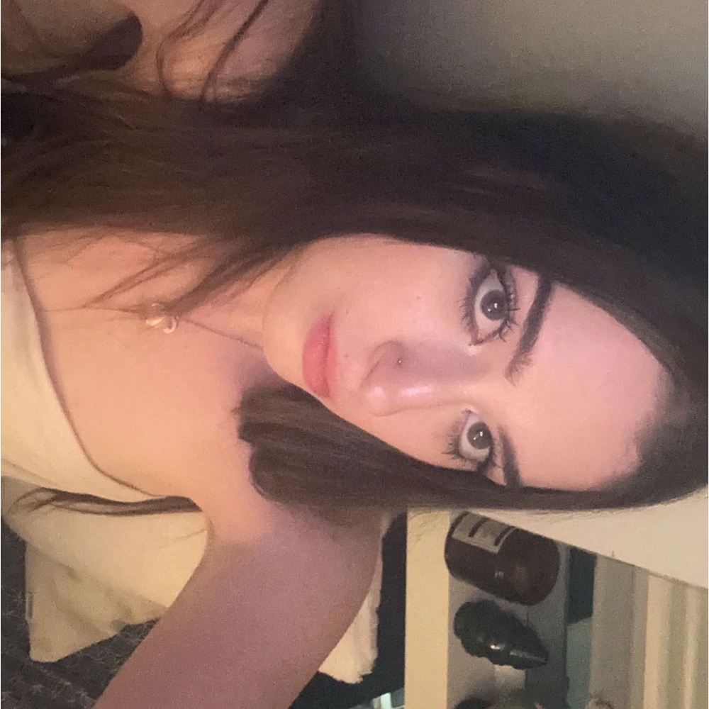 Meet your Posher, Madeline